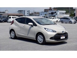 TOYOTA AQUA X