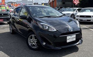 TOYOTA AQUA S