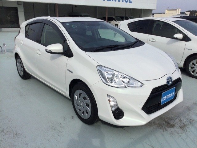 TOYOTA AQUA S