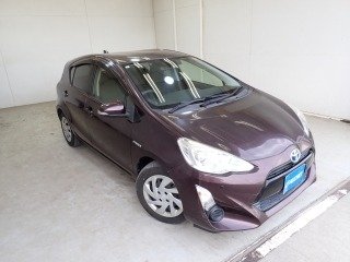 TOYOTA AQUA S