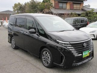 NISSAN SERENA Highway Star V