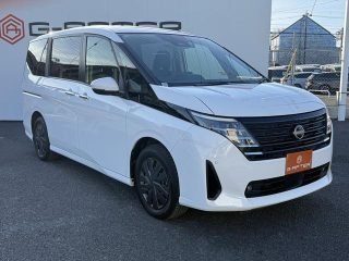 NISSAN SERENA 2.0XV