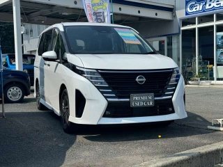 NISSAN SERENA Highway Star V