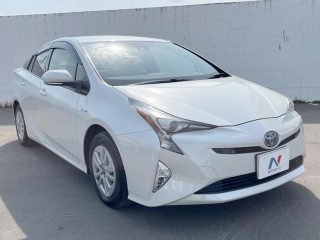 TOYOTA Prius S Safety Plus