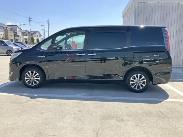 TOYOTA Esquire Hybrid Gi Premium P Bra