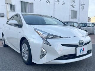 TOYOTA Prius A Premium Touring