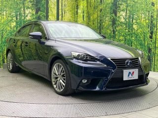 LEXUS IS Version L