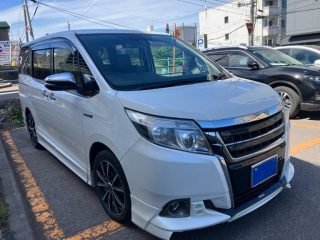 TOYOTA Esquire Hybrid Gi