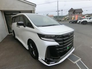 TOYOTA Vellfire Hybrid 2.5 Z Premier E－