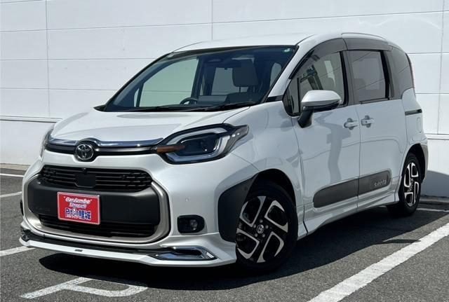 TOYOTA SIENTA Hybrid 1.5 Z